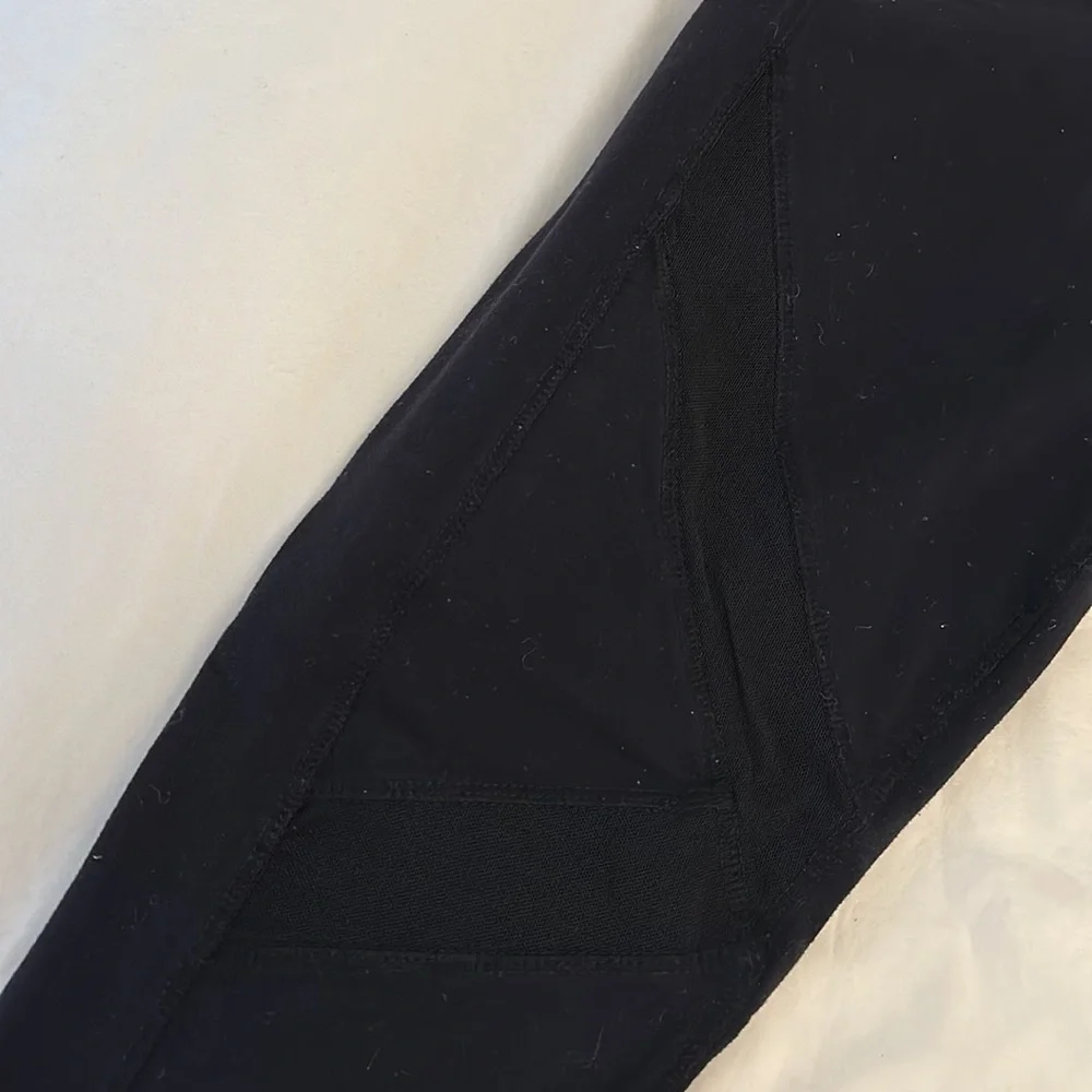 MESH DETAIL LEGGINGS - Picture 3 of 9